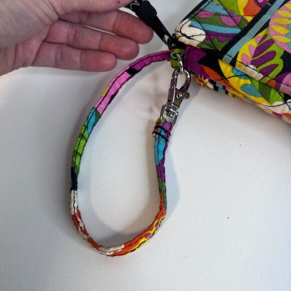 Vera Bradley Wristlet Va Va Bloom Pattern Smartphone Wallet Colorful Floral - Picture 2 of 8